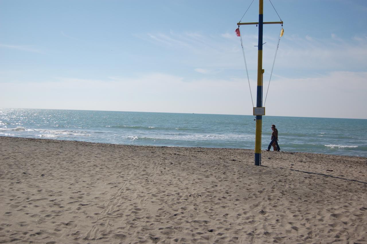 B&B Sinbad La Scialuppa Fregenae Bagian luar foto